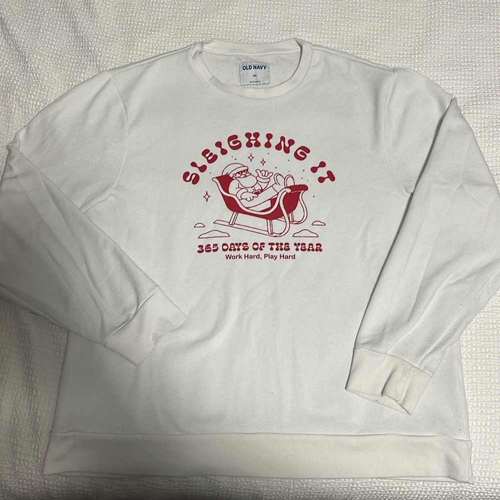OLD NAVY
CHRISTMAS CREWNECK